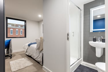 Premium En Suite - Image 6